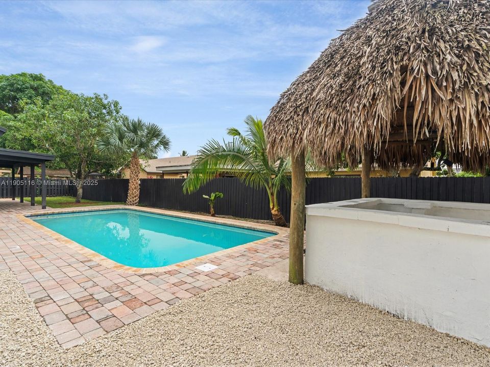 Active With Contract: $579,000 (3 beds, 2 baths, 1921 Square Feet)