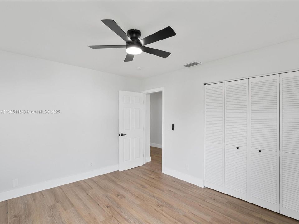 Active With Contract: $579,000 (3 beds, 2 baths, 1921 Square Feet)