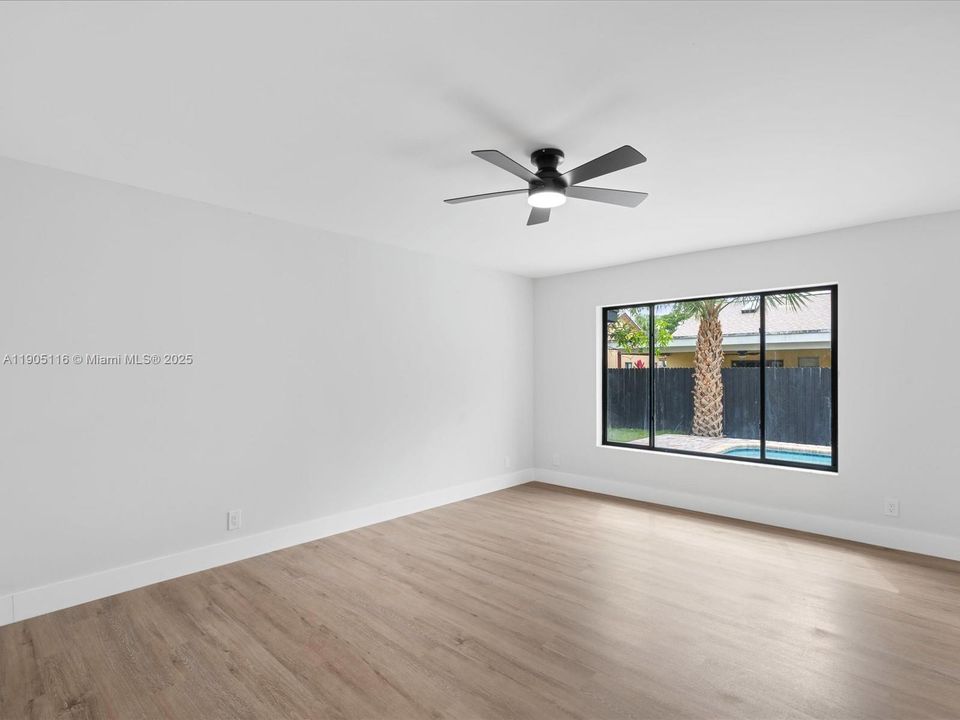 Active With Contract: $579,000 (3 beds, 2 baths, 1921 Square Feet)