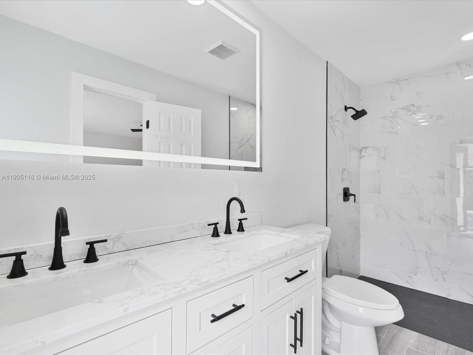 Active With Contract: $579,000 (3 beds, 2 baths, 1921 Square Feet)