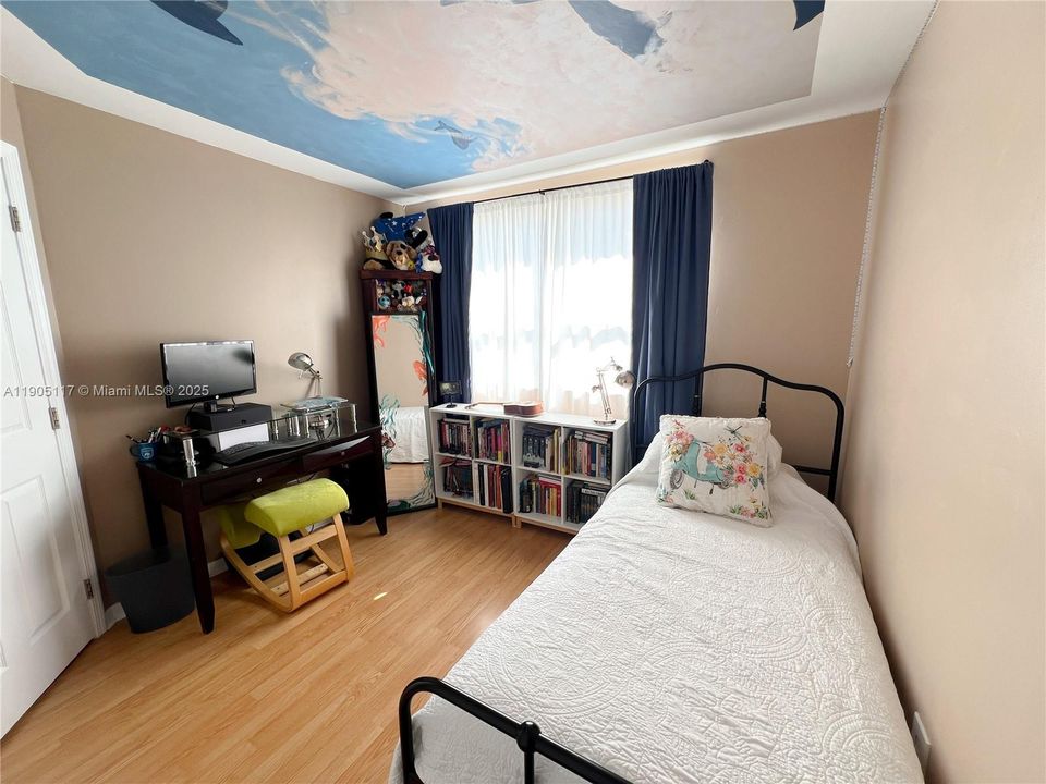 На продажу: $529,500 (3 спален, 2 ванн, 1270 Квадратных фут)