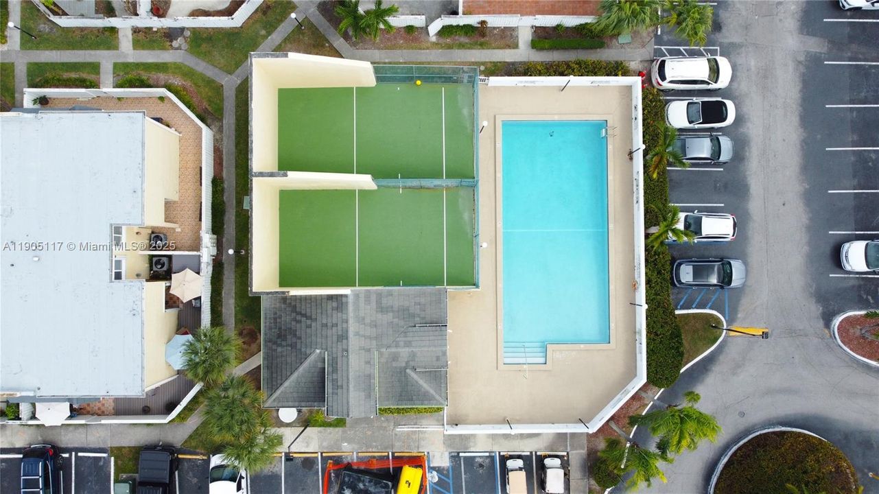 На продажу: $529,500 (3 спален, 2 ванн, 1270 Квадратных фут)