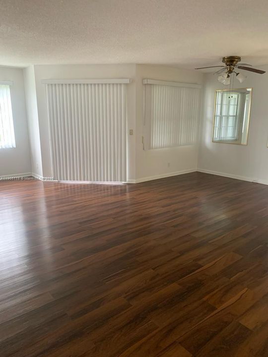 Active With Contract: $1,700 (1 beds, 1 baths, 1046 Square Feet)