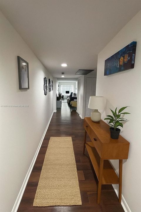 Active With Contract: $1,700 (1 beds, 1 baths, 1046 Square Feet)