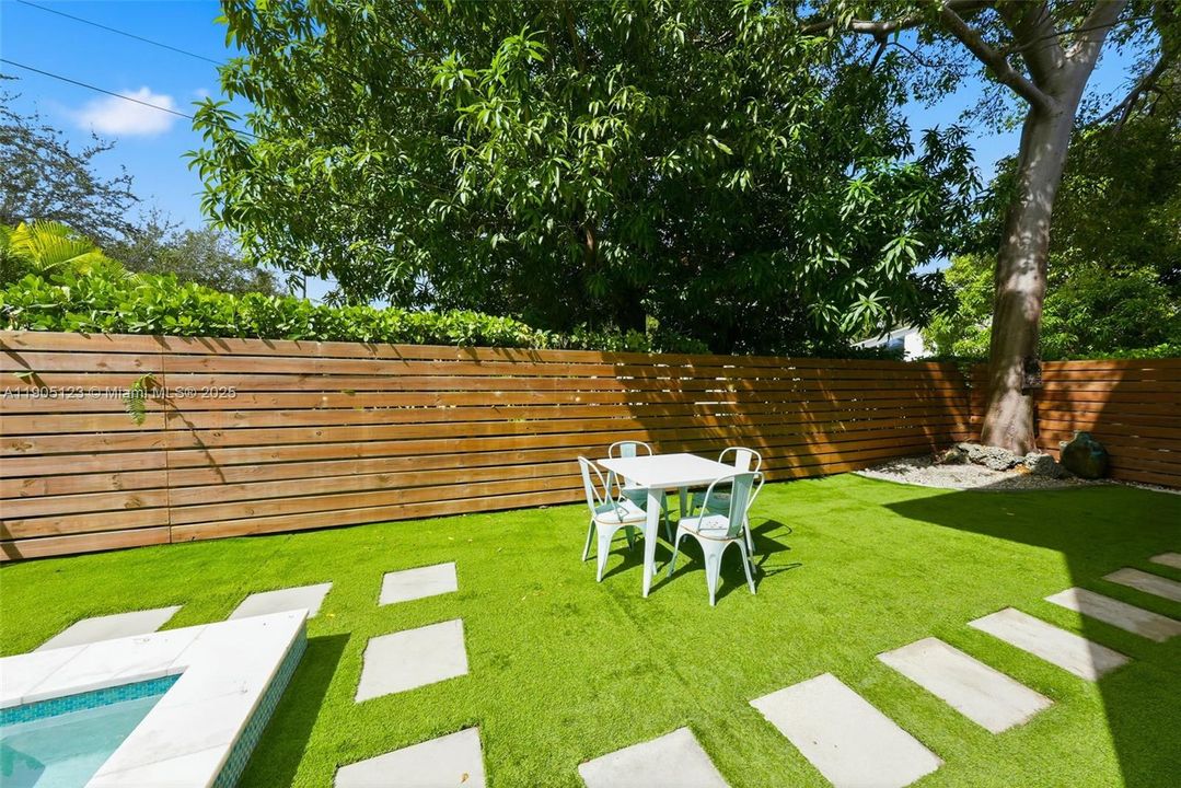 待售: $2,900,000 (3 贝兹, 2 浴室, 2967 平方英尺)