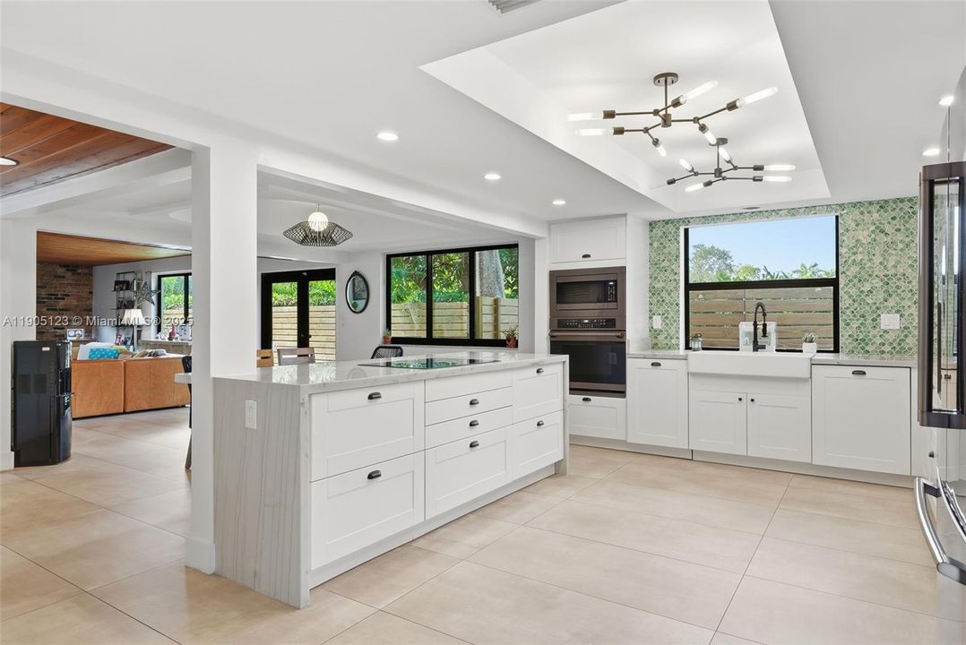 待售: $2,900,000 (3 贝兹, 2 浴室, 2967 平方英尺)