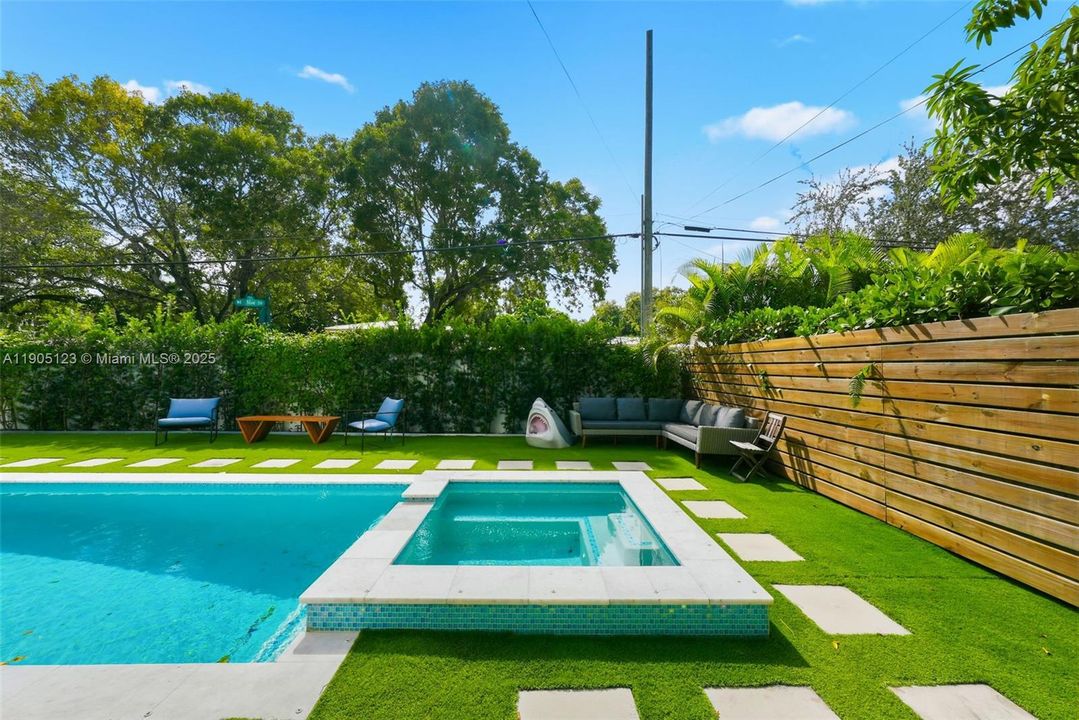 待售: $2,900,000 (3 贝兹, 2 浴室, 2967 平方英尺)