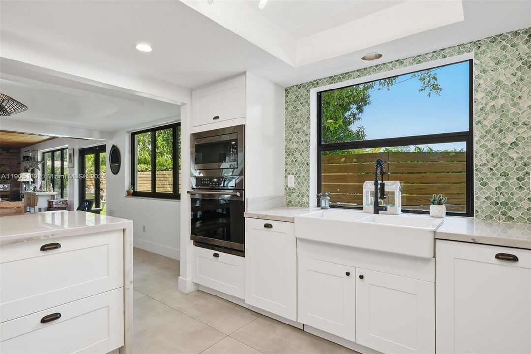 待售: $2,900,000 (3 贝兹, 2 浴室, 2967 平方英尺)