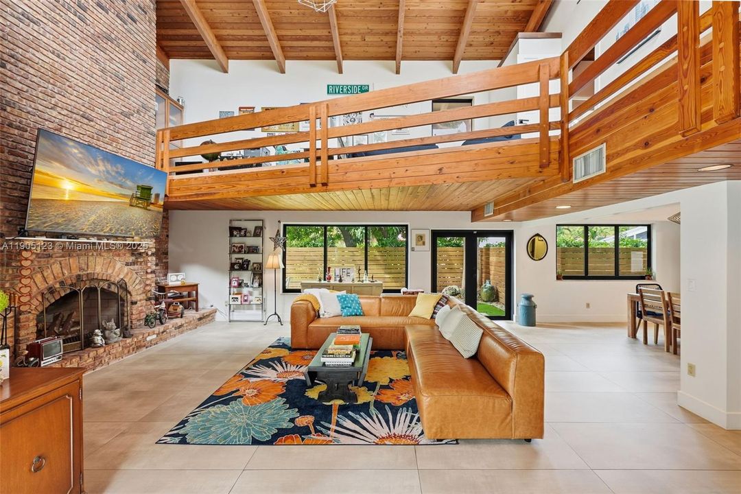 待售: $2,900,000 (3 贝兹, 2 浴室, 2967 平方英尺)