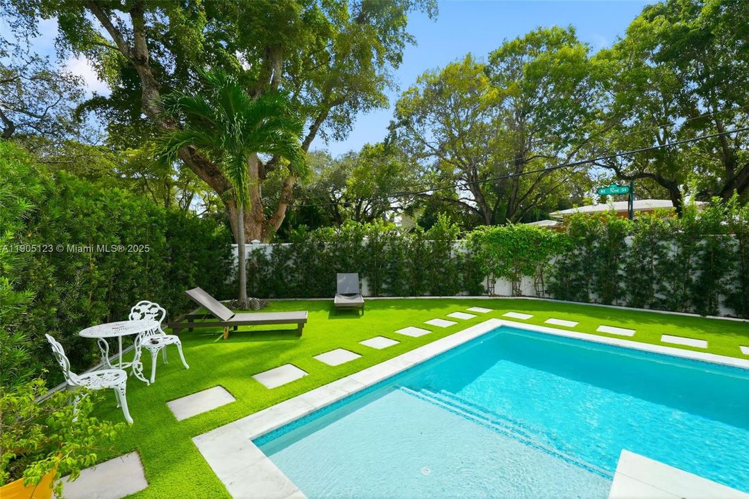 待售: $2,900,000 (3 贝兹, 2 浴室, 2967 平方英尺)