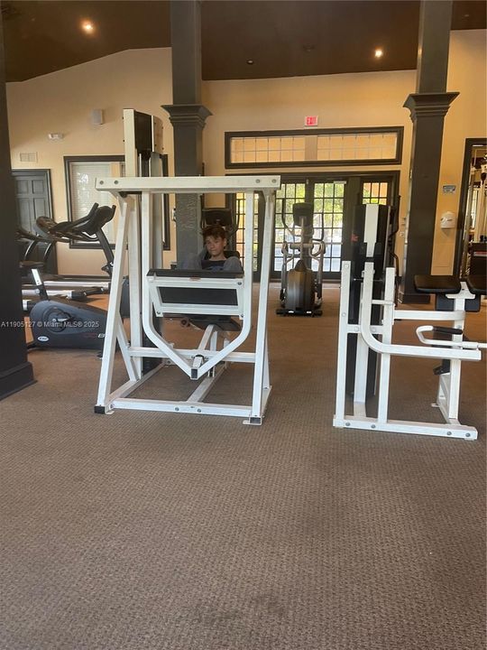 For Rent: $2,700 (2 beds, 2 baths, 1205 Square Feet)