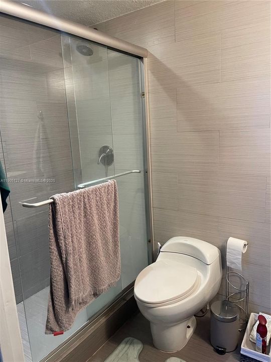 For Rent: $2,700 (2 beds, 2 baths, 1205 Square Feet)