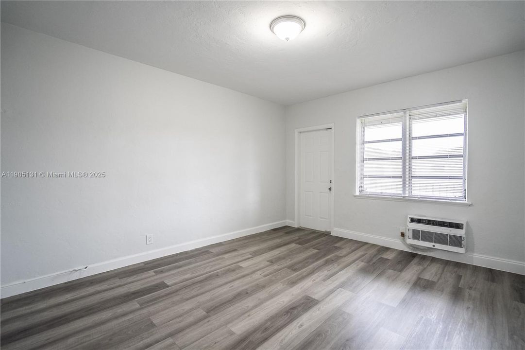 For Rent: $1,800 (1 beds, 1 baths, 650 Square Feet)