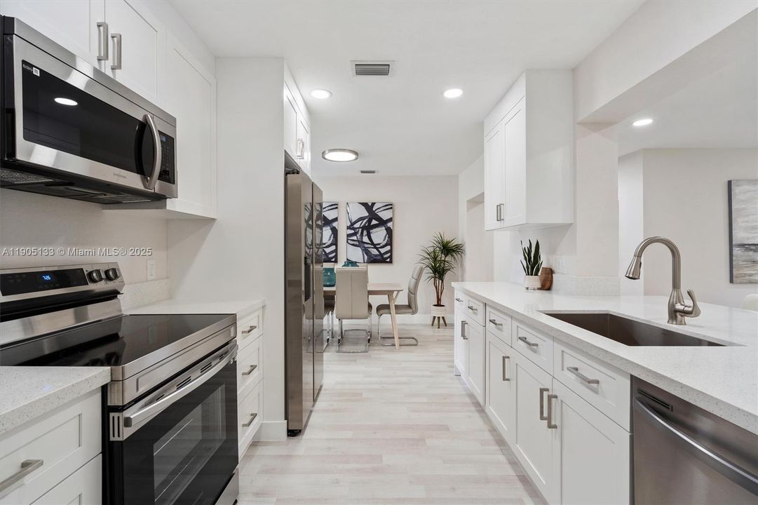 For Sale: $575,000 (4 beds, 3 baths, 1932 Square Feet)