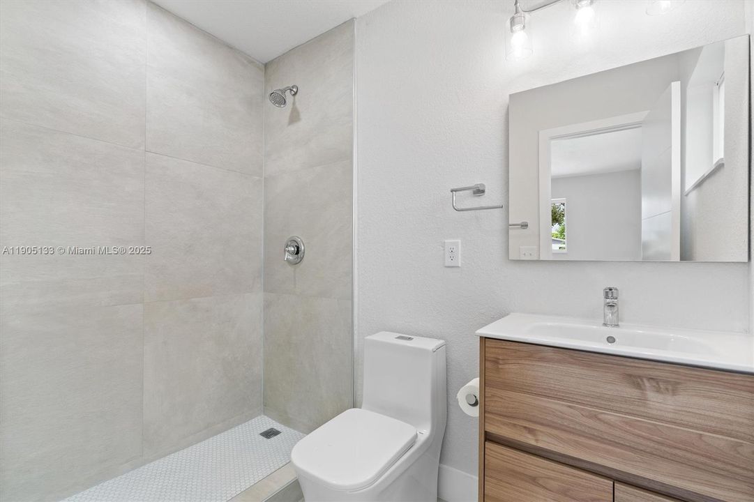 For Sale: $575,000 (4 beds, 3 baths, 1932 Square Feet)