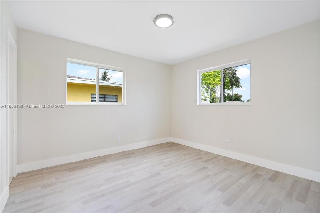 For Sale: $575,000 (4 beds, 3 baths, 1932 Square Feet)