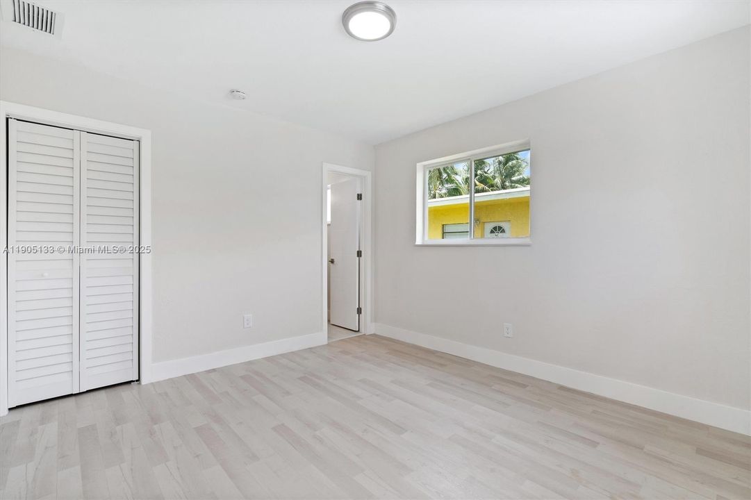 For Sale: $575,000 (4 beds, 3 baths, 1932 Square Feet)