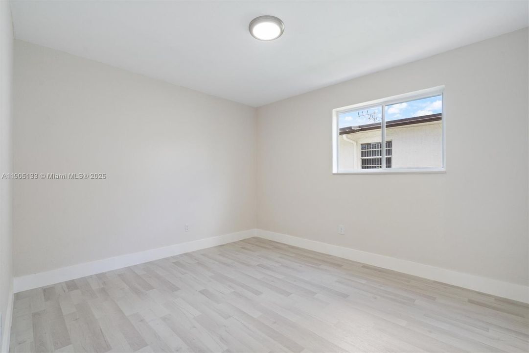 For Sale: $575,000 (4 beds, 3 baths, 1932 Square Feet)