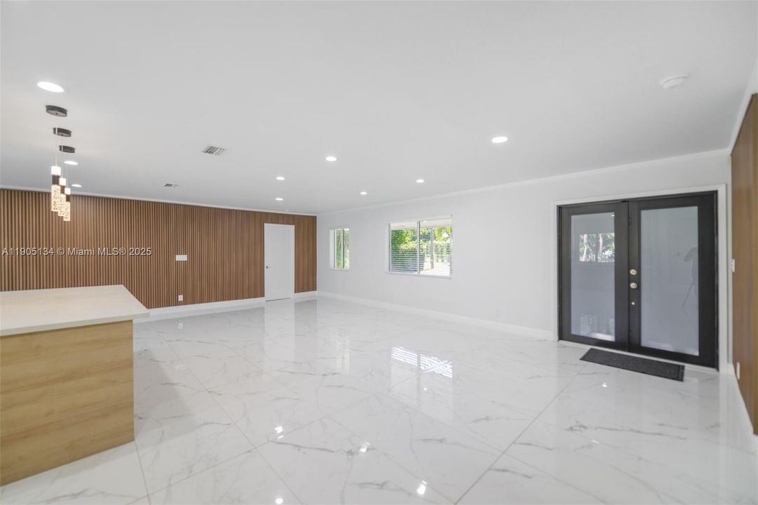 For Rent: $6,500 (4 beds, 3 baths, 2126 Square Feet)