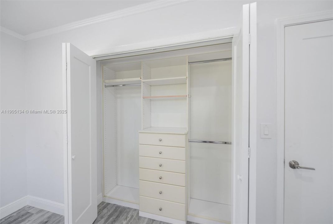 For Rent: $6,500 (4 beds, 3 baths, 2126 Square Feet)