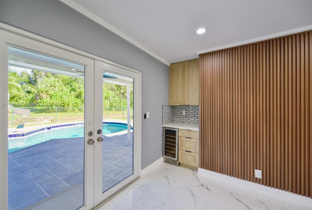 For Rent: $6,500 (4 beds, 3 baths, 2126 Square Feet)