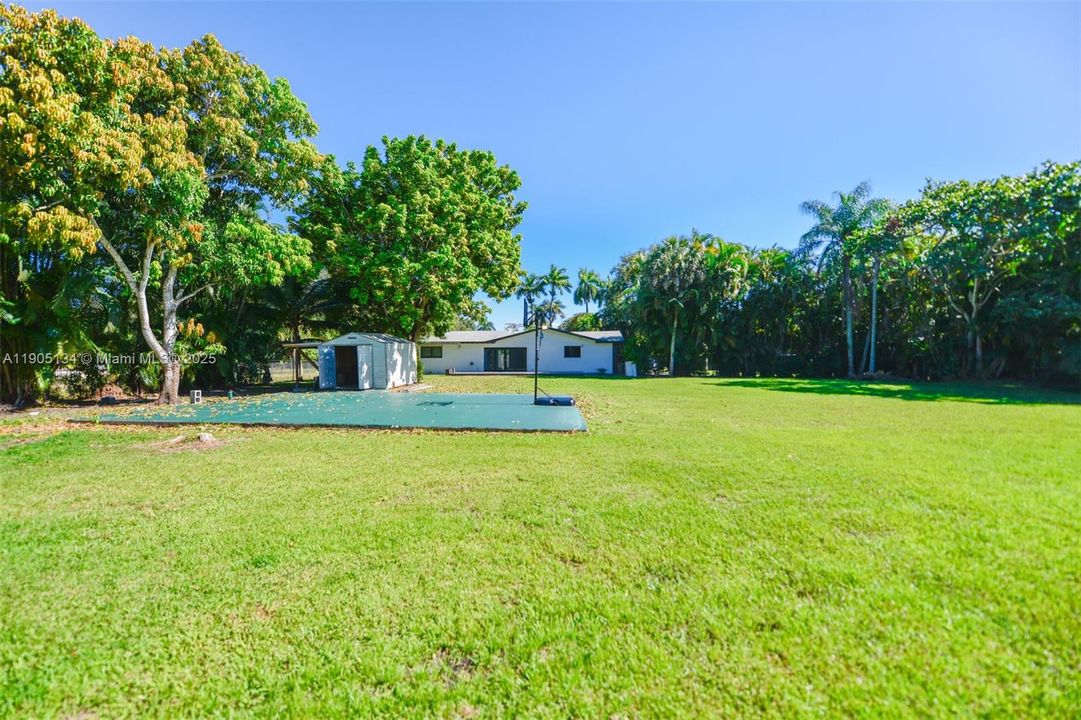 For Rent: $6,500 (4 beds, 3 baths, 2126 Square Feet)