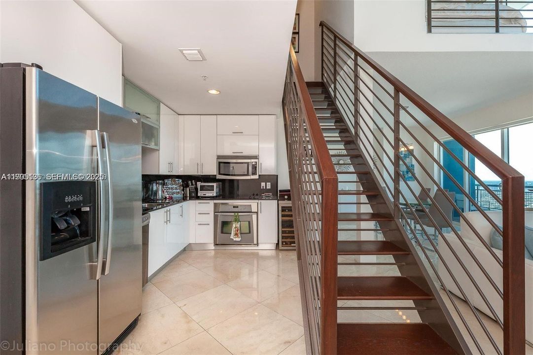 En Venta: $719,000 (2 camas, 3 baños, 1297 Pies cuadrados)