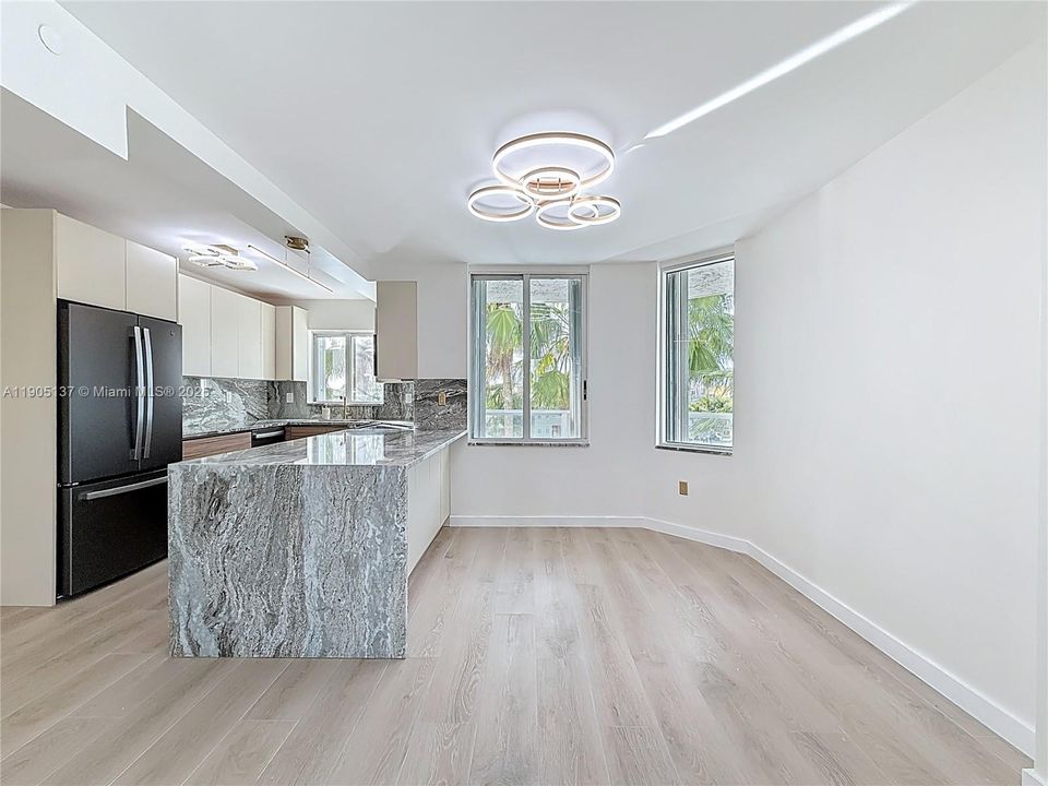 For Sale: $1,175,000 (3 beds, 2 baths, 1390 Square Feet)