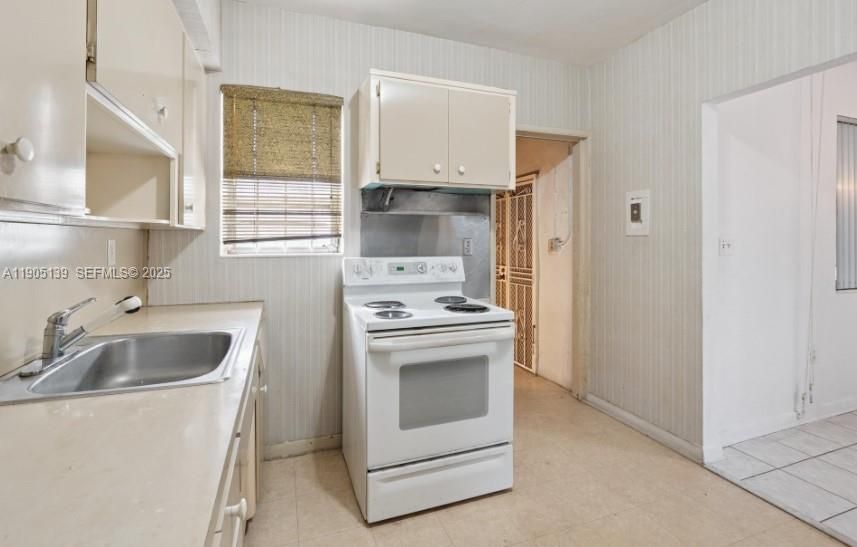 For Sale: $454,899 (3 beds, 2 baths, 1473 Square Feet)