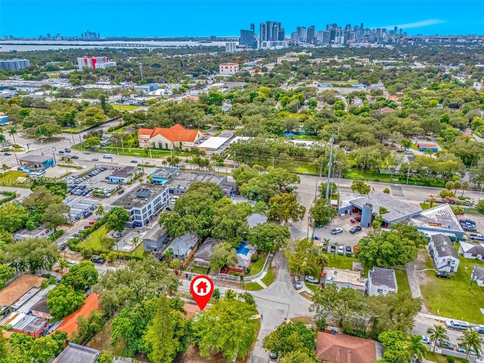 En Venta: $405,000 (3 camas, 1 baños, 1128 Pies cuadrados)