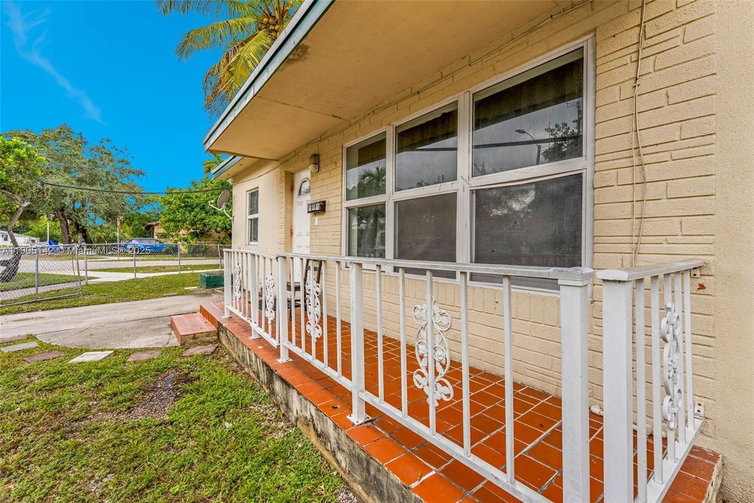 En Venta: $405,000 (3 camas, 1 baños, 1128 Pies cuadrados)