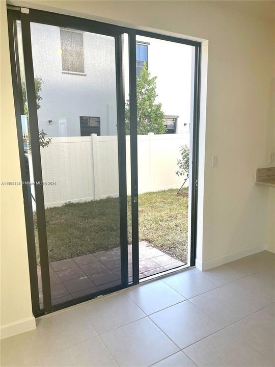 待售: $545,000 (3 贝兹, 2 浴室, 1376 平方英尺)