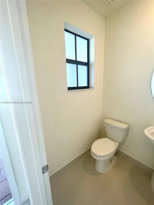 待售: $545,000 (3 贝兹, 2 浴室, 1376 平方英尺)