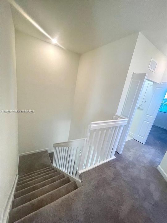 待售: $545,000 (3 贝兹, 2 浴室, 1376 平方英尺)