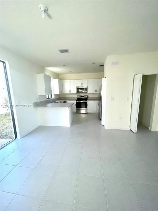 待售: $545,000 (3 贝兹, 2 浴室, 1376 平方英尺)