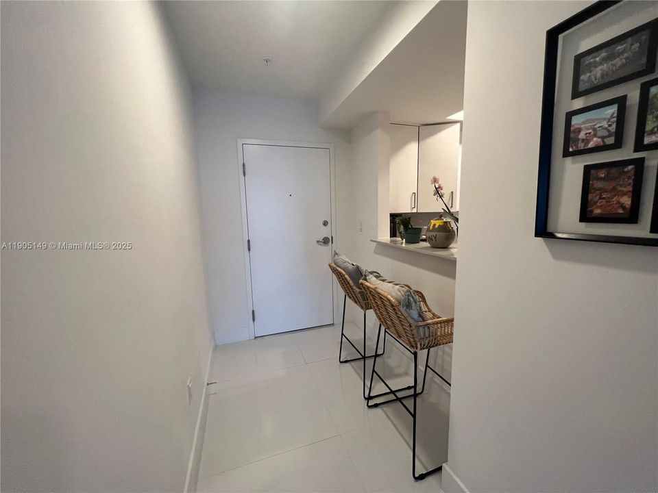 For Rent: $2,800 (2 beds, 2 baths, 1183 Square Feet)