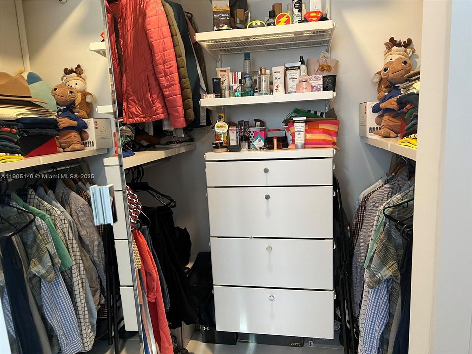 For Rent: $2,800 (2 beds, 2 baths, 1183 Square Feet)