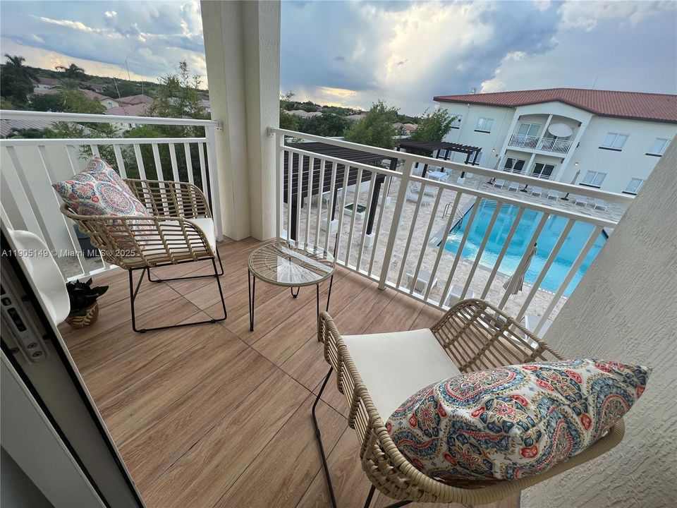 For Rent: $2,800 (2 beds, 2 baths, 1183 Square Feet)