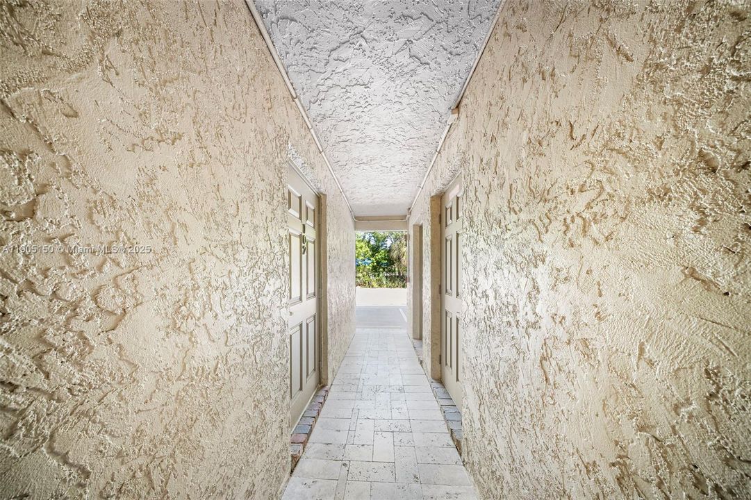 Recently Rented: $2,000 (2 beds, 1 baths, 663 Square Feet)