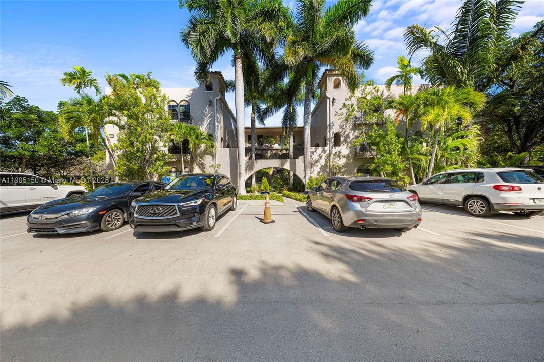 Recently Rented: $2,000 (2 beds, 1 baths, 663 Square Feet)