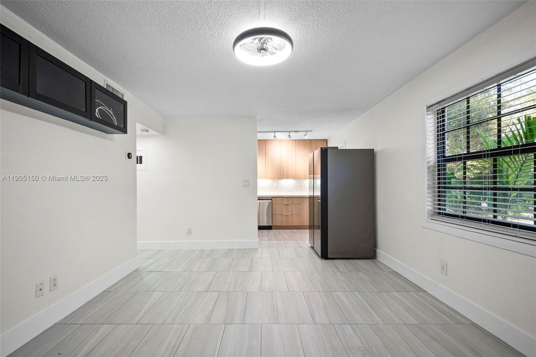 Recently Rented: $2,000 (2 beds, 1 baths, 663 Square Feet)