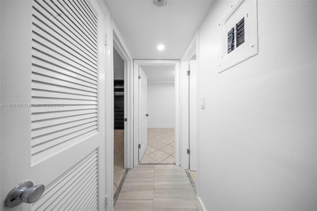 Recently Rented: $2,000 (2 beds, 1 baths, 663 Square Feet)