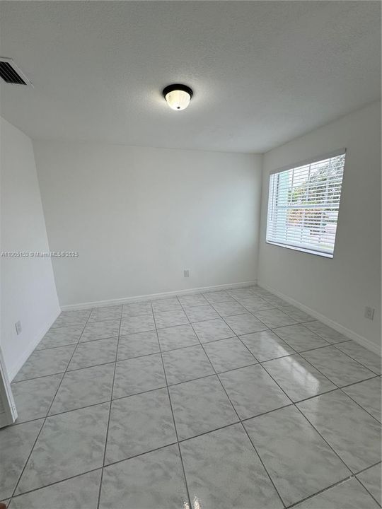Recently Rented: $3,500 (4 beds, 2 baths, 1660 Square Feet)