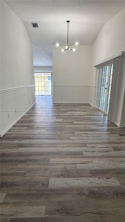 Recently Rented: $3,500 (4 beds, 2 baths, 1660 Square Feet)