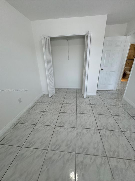 Recently Rented: $3,500 (4 beds, 2 baths, 1660 Square Feet)