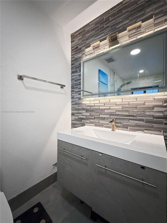 最近租的: $3,550 (3 贝兹, 2 浴室, 1453 平方英尺)