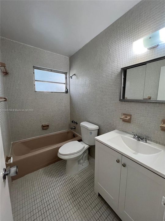 For Rent: $2,000 (2 beds, 1 baths, 800 Square Feet)