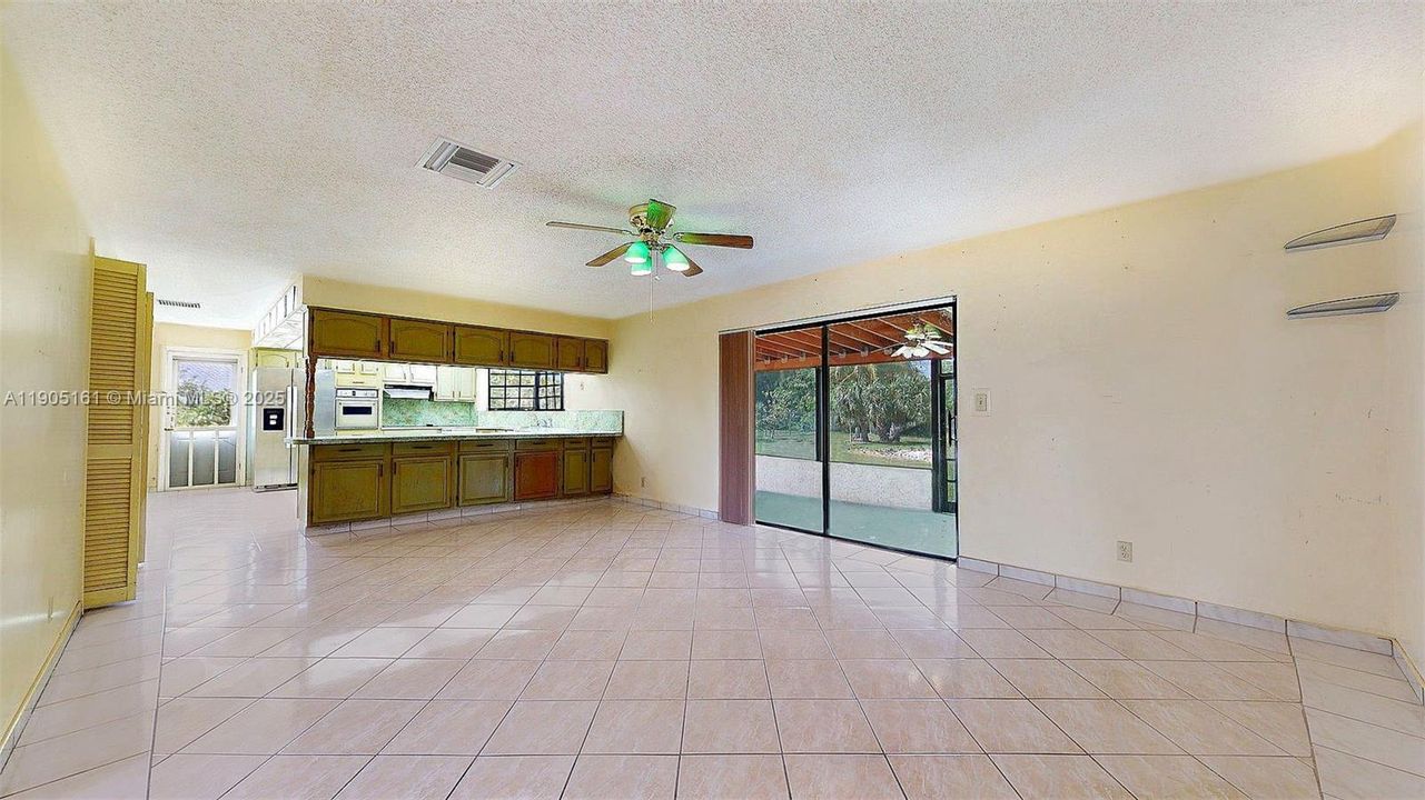 For Sale: $925,000 (4 beds, 2 baths, 2672 Square Feet)