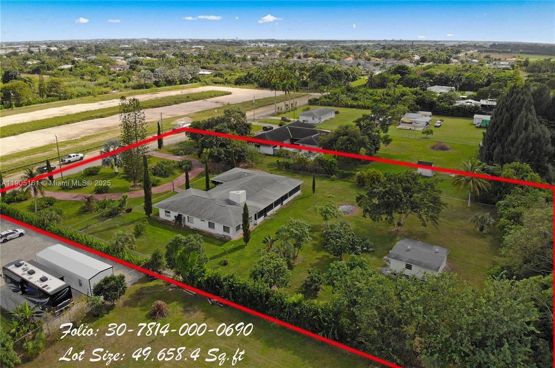 For Sale: $925,000 (4 beds, 2 baths, 2672 Square Feet)