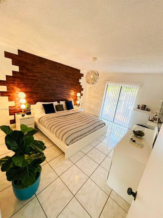 Recently Rented: $2,400 (2 beds, 1 baths, 1025 Square Feet)